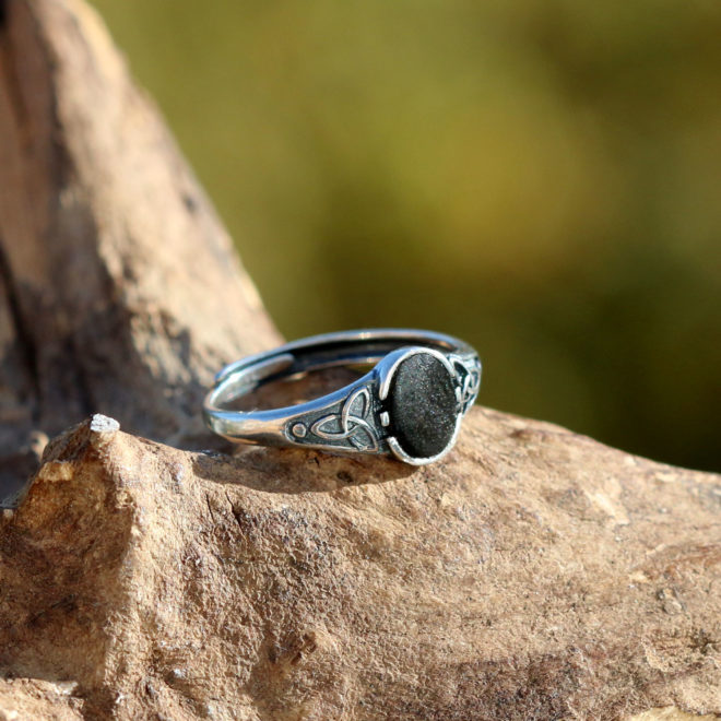 Ring Black Sea aus 925 Sterling Silber mit Strandstein / Kieselstein aus der Türkei - Schmuck aus Kieselsteinen