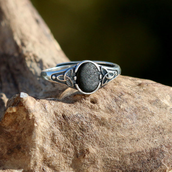 Ring Black Sea aus 925 Sterling Silber mit Strandstein / Kieselstein aus der Türkei - Schmuck aus Kieselsteinen