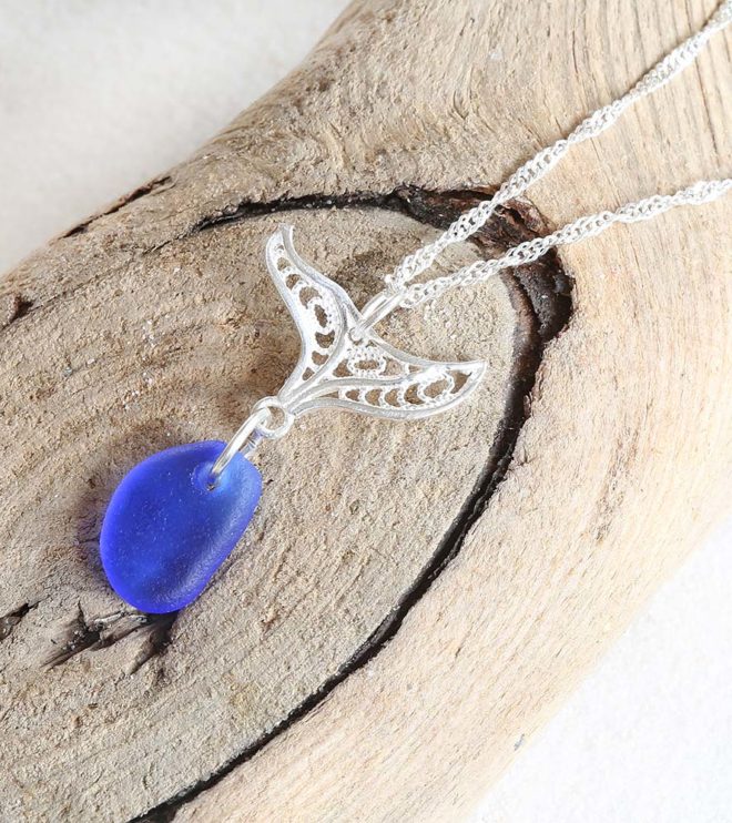 Halskette Meerjungfrau mit Seeglas / Meerglas in Blau und kleinem Meerjungfrauen-Schwanz