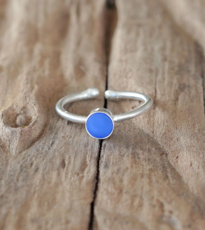 Ring Tiefsee aus echt Silber mit Seeglas / Meerglas in Blau