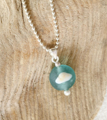 Halskette mit Seeglas - Murmel / Seaglass marble, Himmel