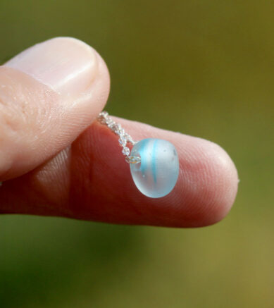 Silberschmuck mit echtem Seeglas in Weiß / Blau - A little piece of heaven