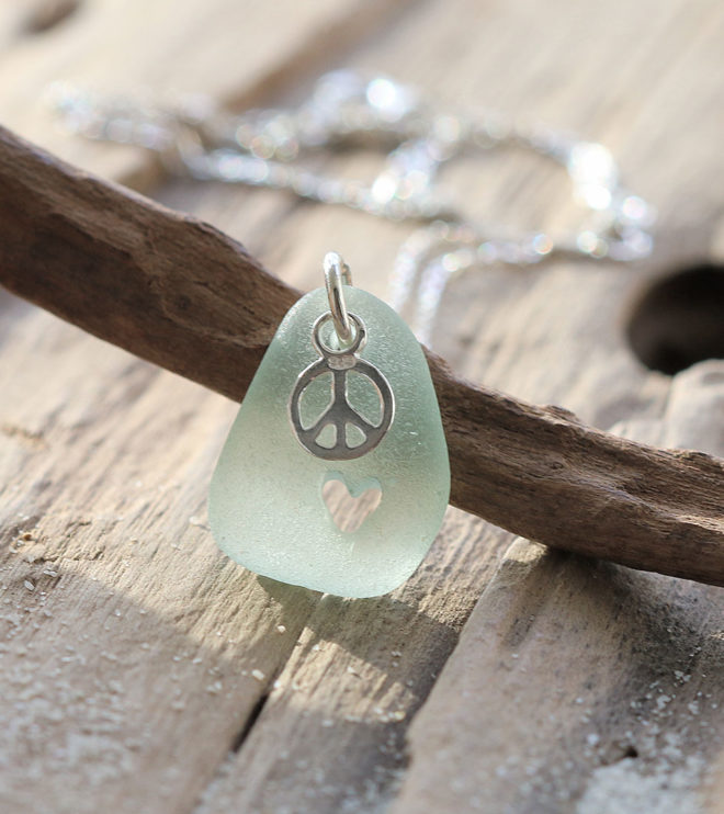 Halskette Peace & Love, echtes Meerglas mit Peace-Zeichen echt Silber, 925 Sterling Silber