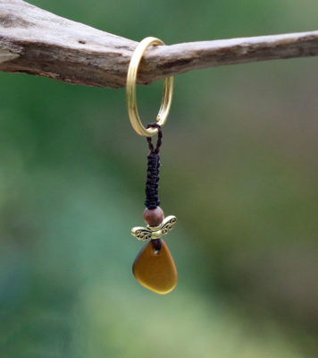 Schlüsselanhänger Schutzengel mit Seeglas / Strandglas