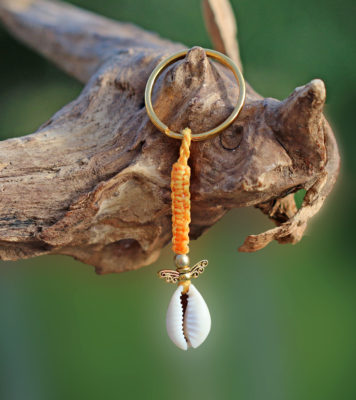 Schlüsselanhänger / Taschenanhänger Schutzengel mit Kauri Muschel
