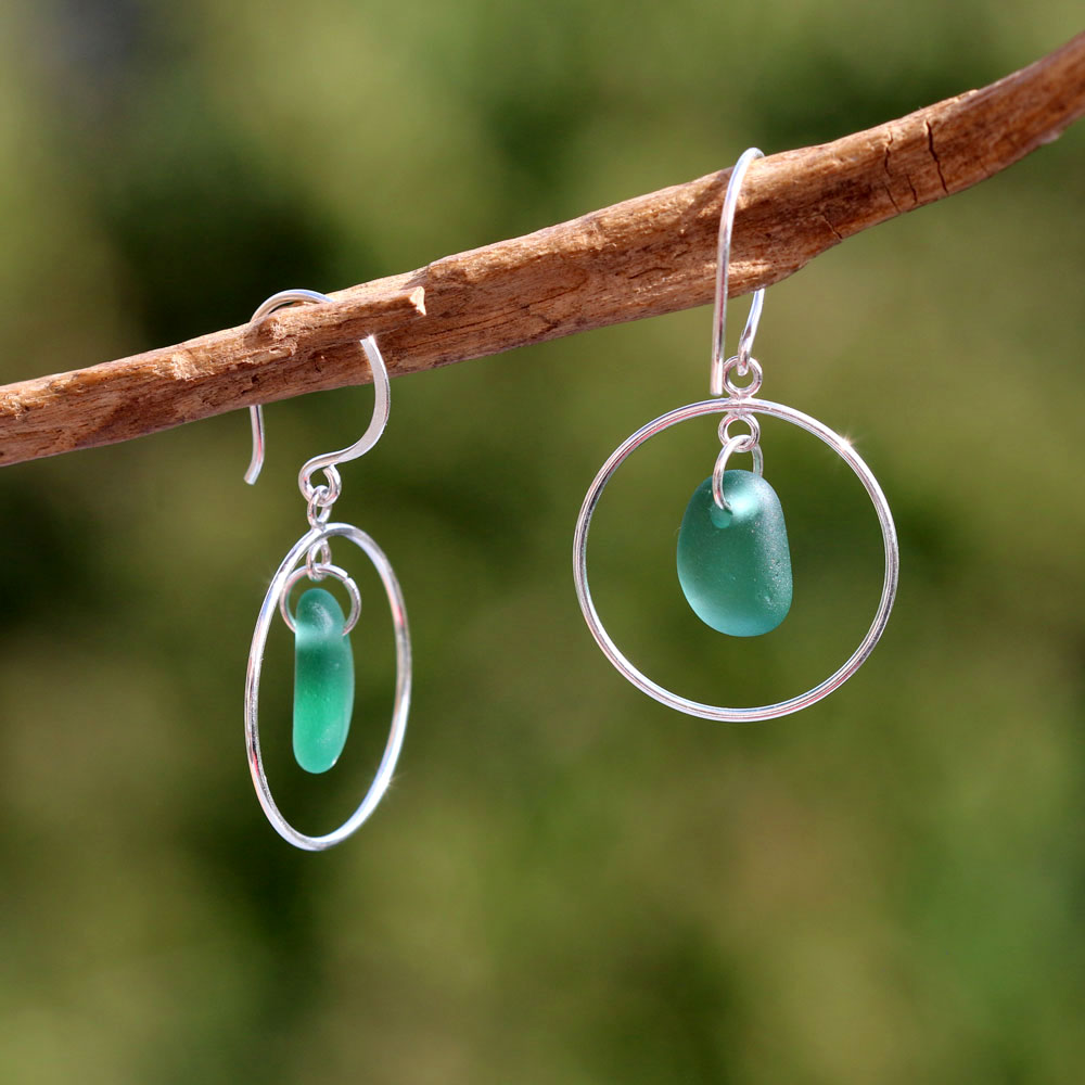 Ohrringe / Creolen aus 925 Sterling Silber mit Seeglas / Strandglas in Petrol