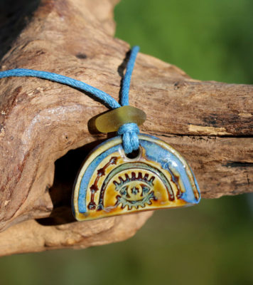 Getöpferter Schmuck - Halskette I Sea You mit Seeglas / Strandglas am Baumwollband