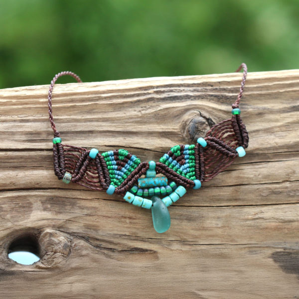 Ethno - Makramee - Schmuck mit Strandgut - Choker - Halskette