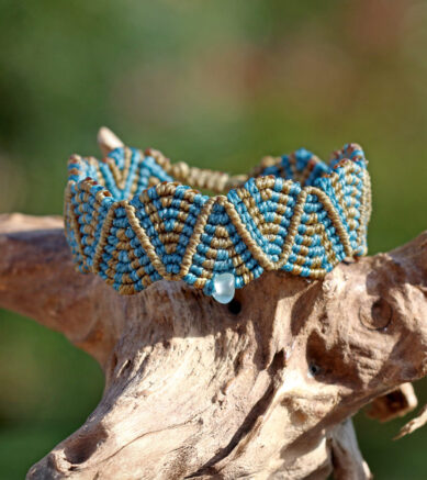 Makramee - Ethno-Armband mit Seeglas / Meerglas, Peru, Inka