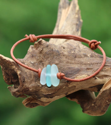 Armband - Lederband mit Seeglas, Meerglas, Strandglas