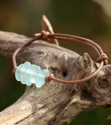 Armband - Lederband mit Seeglas, Meerglas, Strandglas