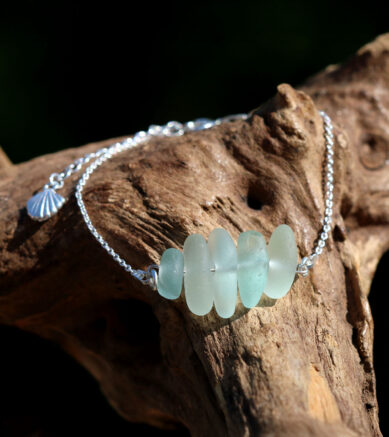 Armband Meeresbrandung, 925 Sterling Silber mit Seeglas / Meerglas / Strandglas und Verlängerungskette mit Muschel