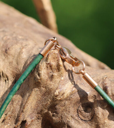 Verschluss Lederband in Grün, rosegold, Edelstahl