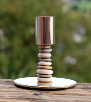 Kerzenständer Steinmaennchen mit Strandsteinen / Kieselsteinen vom Strand der Türkei und Griechenland