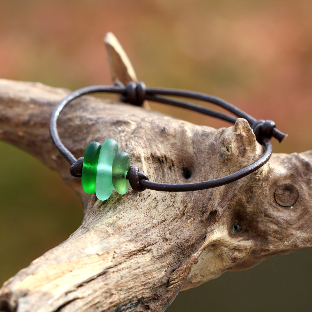 Lederarmband mit Strandglas / Seeglas - Schmuck aus Strandgut