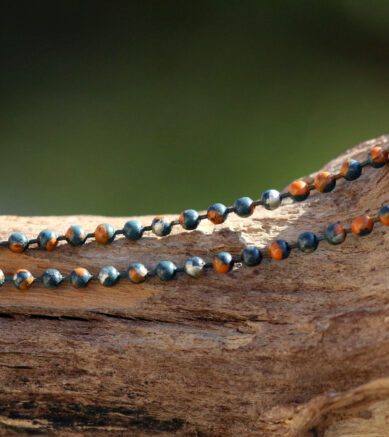 Handbemalte Kugelkette aus Kupfer mit Strandglas und Muschel - Muschelschmuck