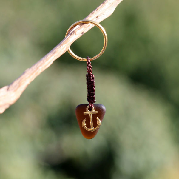 Schlüsselanhänger / Taschenanhänger mit Seeglas / Strandscherbe und Anker - Scherben bringen Glück