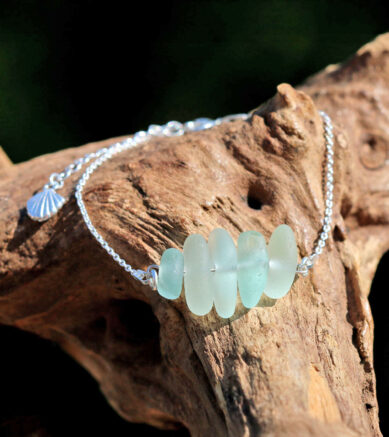 Armband Meeresbrandung, 925 Sterling Silber mit Seeglas / Meerglas / Strandglas und Verlängerungskette mit Muschel