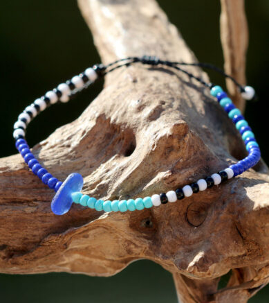 Schmuck mit Seeglas / Strandglas in Blau - Rocailles-Armband