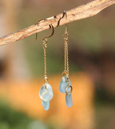 Ohrringe Meersesbrandung, Karen Hill Tribe Feinsilber, Gold, mit Seeglas / Meerglas / Strandglas