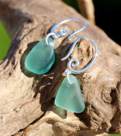 Ohrhänger / Ohrringe mit Seeglas / Meerglas in Türkis, echt Silber, Ethno