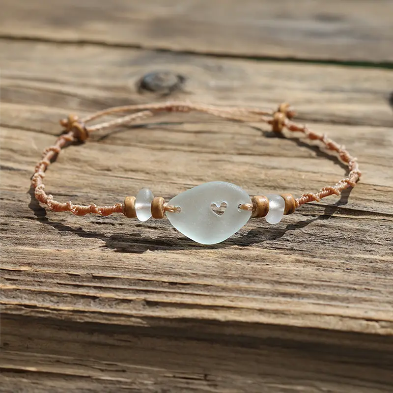 Makramee - Armband mit Seeglas / Strandglas mit Herz
