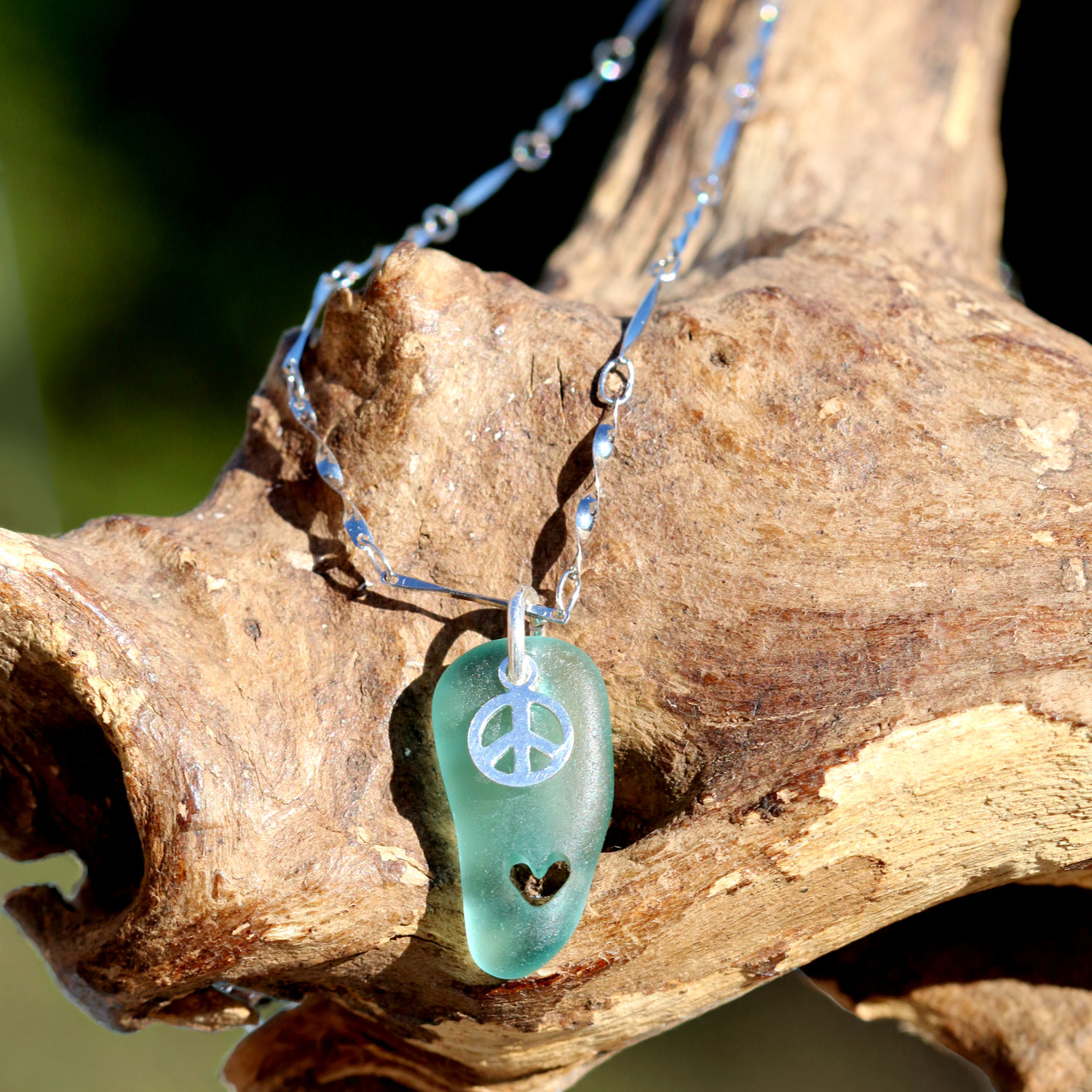Schmuck aus Strandgut / Seeglas - Halskette Peace & Love, Peacezeichen aus Sterling Silber