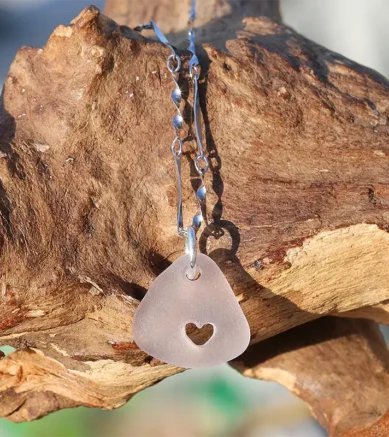 Bar - Halskette aus 925 Sterling Silber mit Strandscherbe / Seeglas mit Herz - Meer - Schmuck