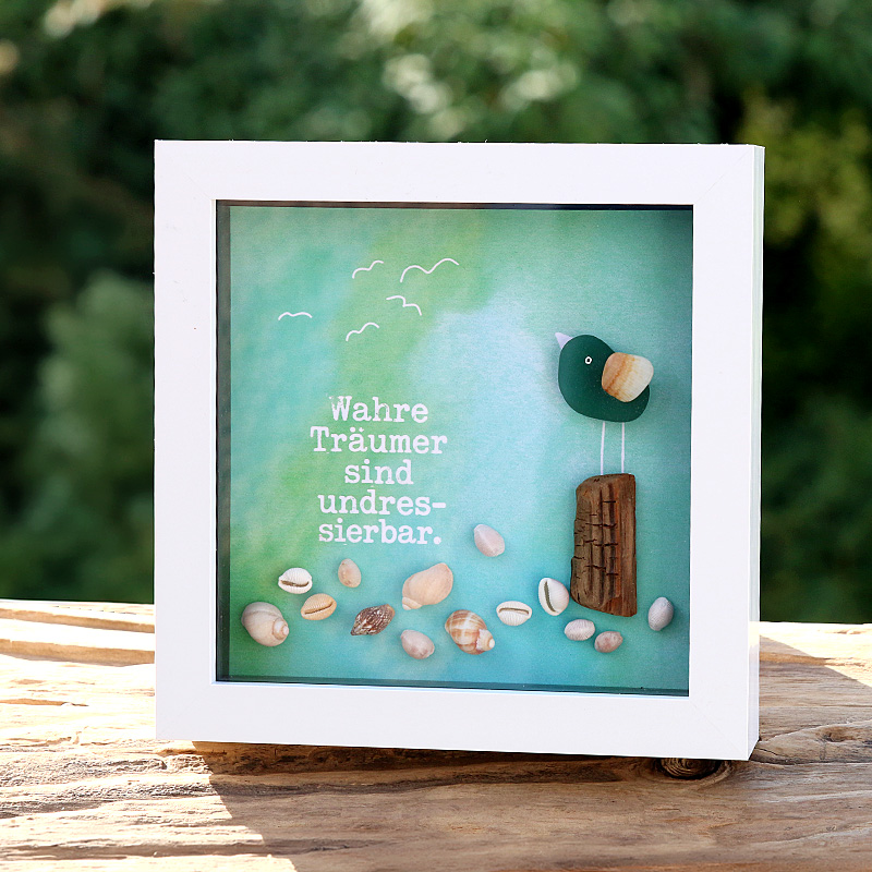 Wandbild - Wahre Träumer sind undressierbar. Bild mit Seeglas und Muscheln.